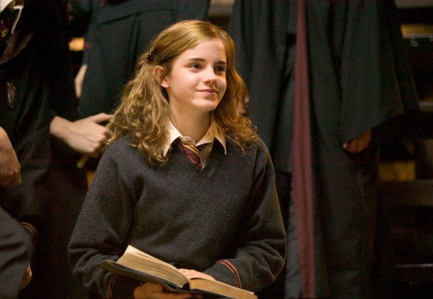 10 Things You Should Know About Hermione Granger - Harry Potter Lore - Zentara.blog Hermione Granger character analysis, Muggle-born witches in Harry Potter