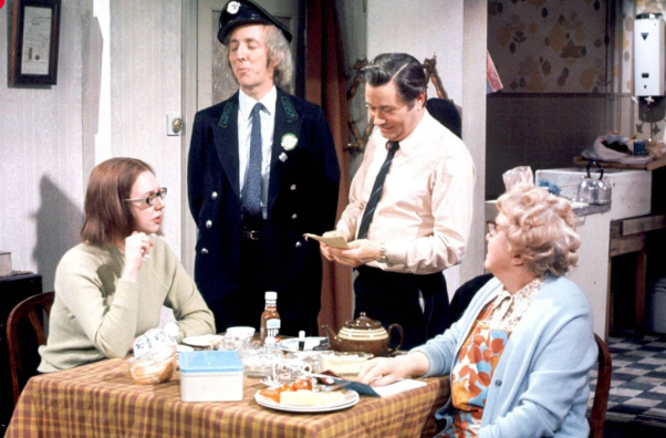 10 Surprising Facts You Probably Didn’t Know About The Classic 60s TV Show On The Buses (1969)